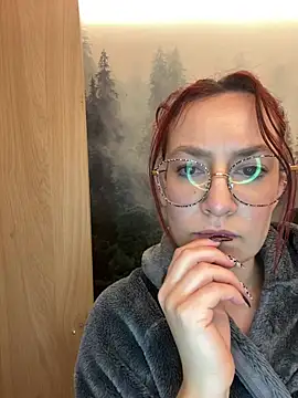 ladoucedu34 online show from 02-02-26, 03:33