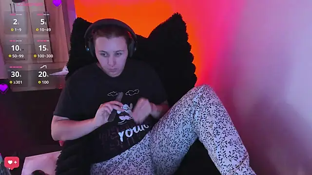 bonnie moon  online show from 03-03-26, 08:04