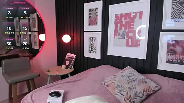 Kayla stern  online show from 11-07-25, 08:09