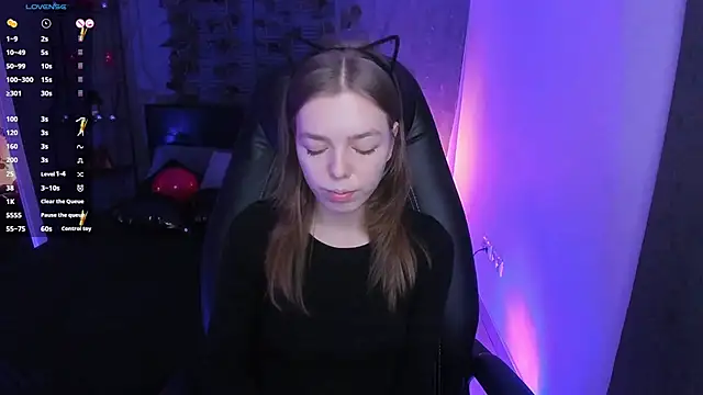 Snapshot of Tina_Tayllor chatting on 02-28-25, 05:15 Tina Tayllor online show from 02-28-25, 05:15