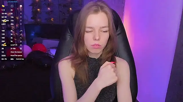 Snapshot of Tina_Tayllor chatting on 03-04-25, 05:03 Tina Tayllor online show from 03-04-25, 05:03