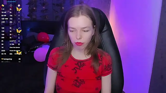 Snapshot of Tina_Tayllor chatting on 03-05-25, 07:27 Tina Tayllor online show from 03-05-25, 07:27