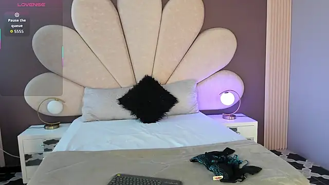 Susa1userma  online show from 12-14-25, 12:10