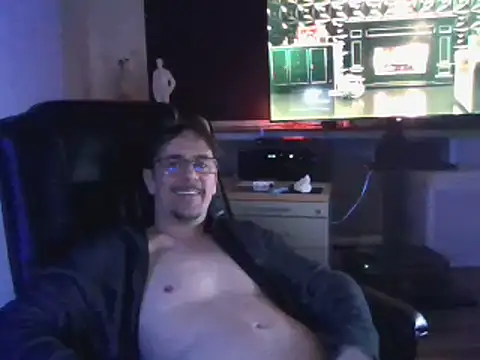 Snapshot of Minm666 chatting on 12-21-24, 10:40 Minm666 online show from 12-21-24, 10:40