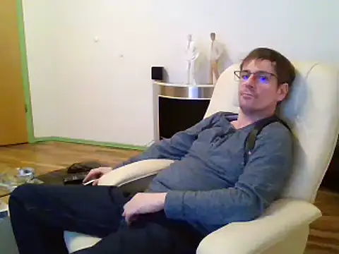 Snapshot of Minm666 chatting on 01-15-25, 10:57 Minm666 online show from 01-15-25, 10:57