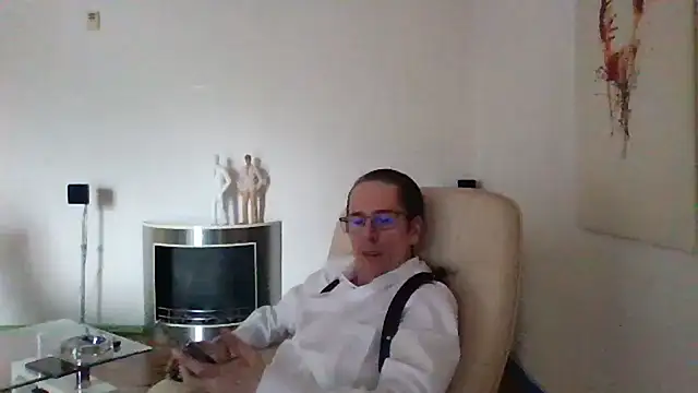 Snapshot of Minm666 chatting on 02-24-25, 10:48 Minm666 online show from 02-24-25, 10:48