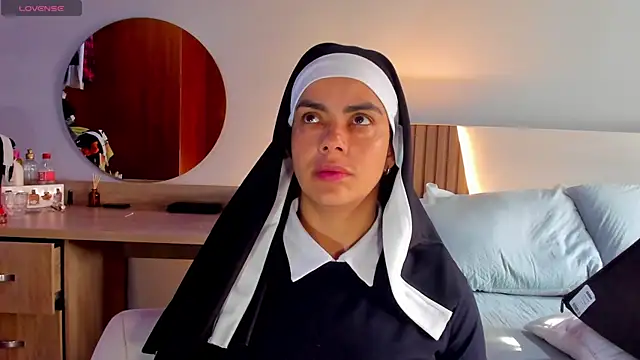 ClaraMariaMon online show from 03-11-25, 01:34