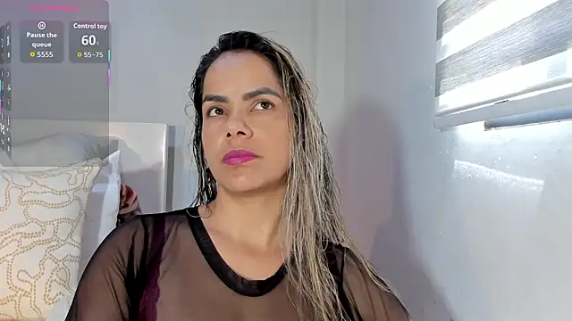 ClaraMariaMon online show from 01-17-26, 04:22