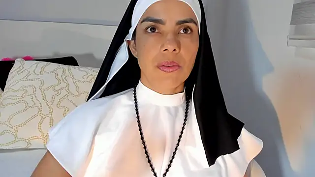 ClaraMariaMon online show from 07-20-26, 07:27