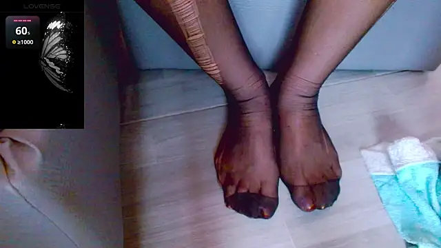 Snapshot of sara-bbc-dominant chatting on 02-01-25, 01:12 sara-bbc-dominant online show from 02-01-25, 01:12