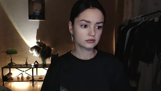 Snapshot of CuteRuby99 chatting on 11-09-25, 04:27 CuteRuby99 online show from 11-09-25, 04:27