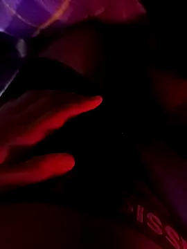 xyrus  online show from 12-29-24, 06:05