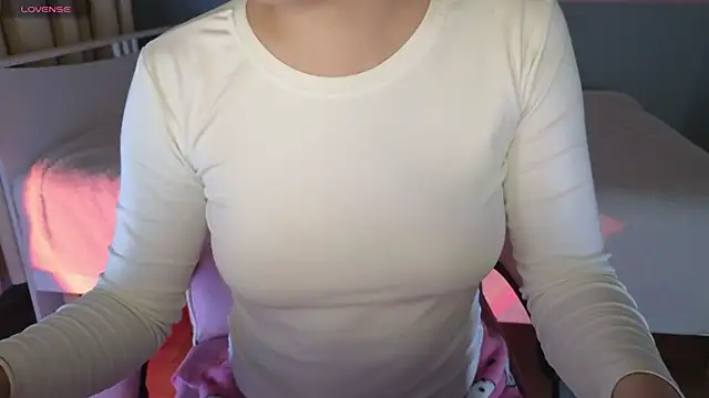 Snapshot of malady_ chatting on 05-04-26, 04:47 malady online show from 05-04-26, 04:47