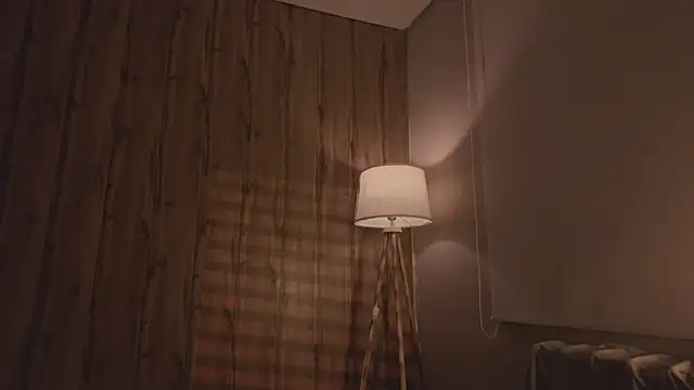 Snapshot of MariMaddison chatting on 11-20-25, 08:19 MariMaddison online show from 11-20-25, 08:19