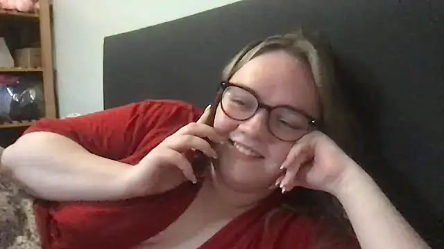 honeyyy24 online show from 04-16-26, 09:39