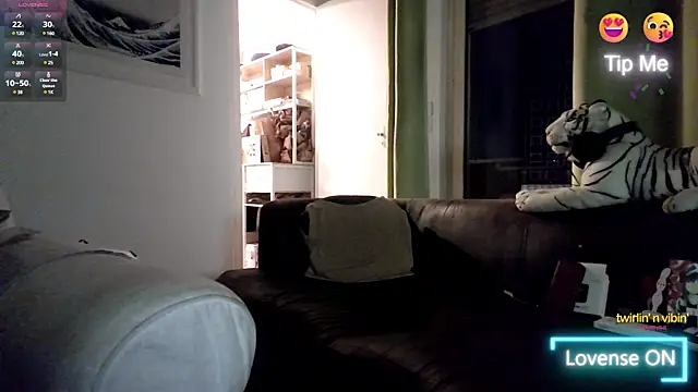 Snapshot of byakkotorra chatting on 03-10-25, 09:18 byakkotorra online show from 03-10-25, 09:18