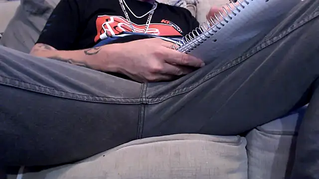 Snapshot of JohnnyKorrupt_ chatting on 09-13-25, 02:39 JohnnyKorrupt  online show from 09-13-25, 02:39