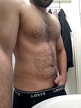 Snapshot of samcumms chatting on 02-11-25, 03:40 samcumms online show from 02-11-25, 03:40