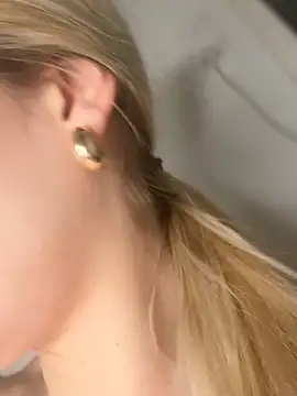 Lolitaxlola online show from 04-21-26, 10:01