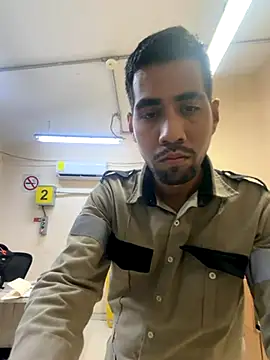 EnriquePersian197 online show from 11-12-25, 12:16