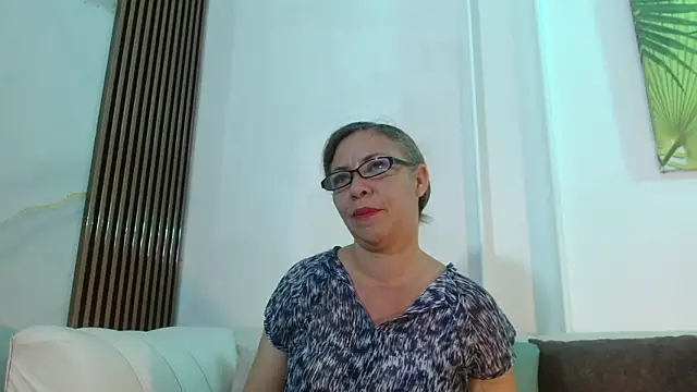ARTEMIZA LOVE  online show from 10-17-25, 12:41