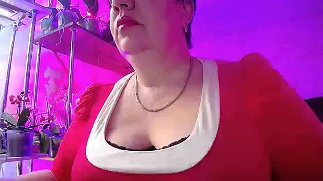  Sweet Woman online show from 03-06-25, 04:19