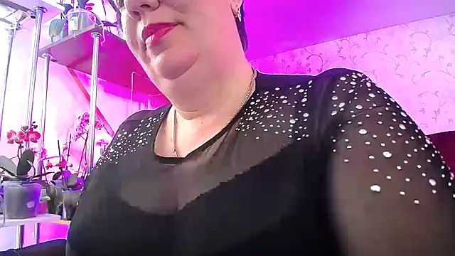  Sweet Woman online show from 03-08-25, 09:17