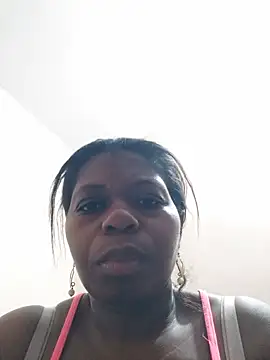 Snapshot of chocolatesexi2 chatting on 03-11-25, 03:48 chocolatesexi2 online show from 03-11-25, 03:48