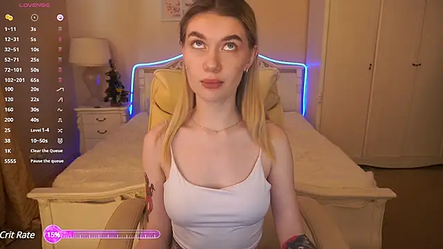 Snapshot of AnacondaOn chatting on 01-05-25, 10:10 AnacondaOn online show from 01-05-25, 10:10