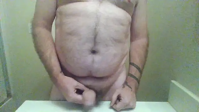 WatchinU82 online show from 10-17-25, 05:32