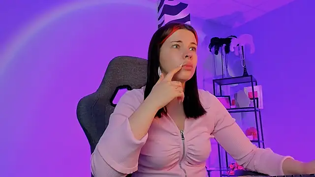 AliceSunday online show from 01-13-26, 02:06