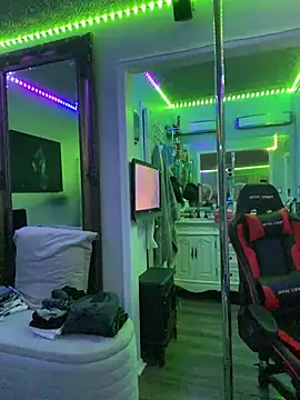 Snapshot of curvyfunlover chatting on 02-09-26, 02:15 curvyfunlover online show from 02-09-26, 02:15