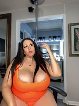 curvyfunlover online show from 06-17-26, 10:10