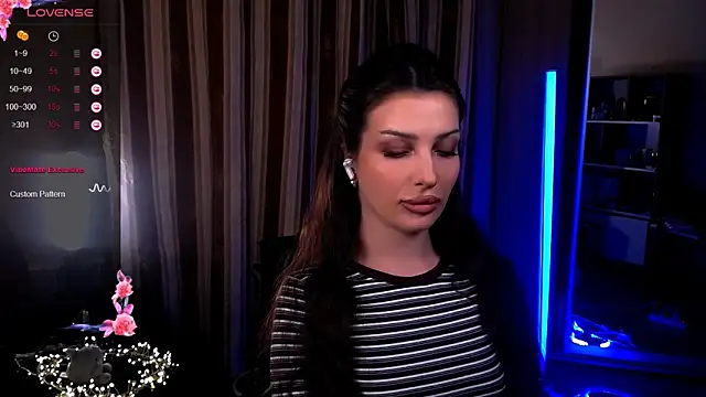 Snapshot of Laura_Bess chatting on 04-30-26, 05:08 Laura Bess online show from 04-30-26, 05:08