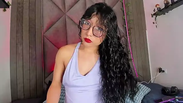 Snapshot of BriaConner_ chatting on 12-16-25, 03:00 BriaConner online show from 12-16-25, 03:00