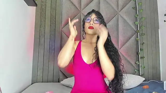 Snapshot of BriaConner_ chatting on 12-17-25, 02:50 BriaConner online show from 12-17-25, 02:50