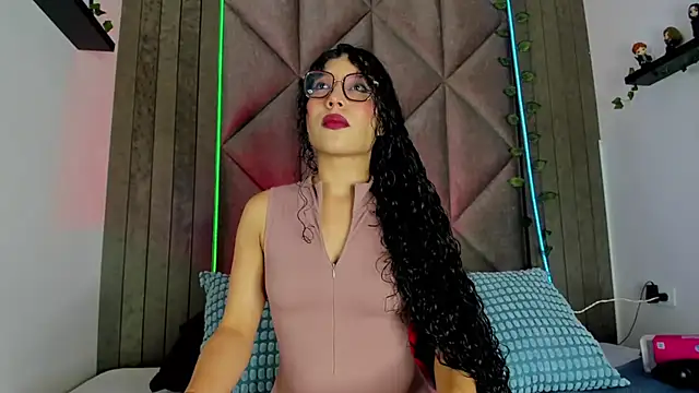 Snapshot of BriaConner_ chatting on 12-18-25, 02:50 BriaConner online show from 12-18-25, 02:50