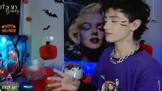 maxiy 001 online show from 11-01-25, 06:48