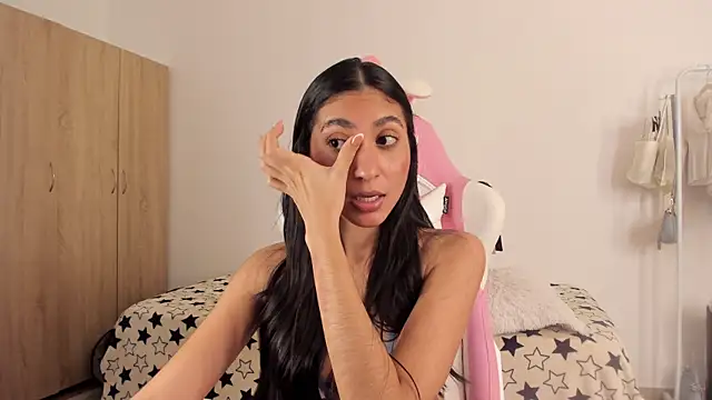 Snapshot of Sweetnaughtygirl_ chatting on 03-09-25, 06:06 Sweetnaughtygirl  online show from 03-09-25, 06:06