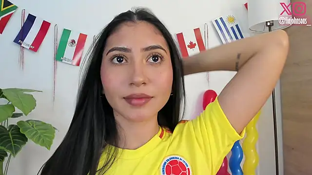 Sweetnaughtygirl  online show from 06-18-26, 03:29