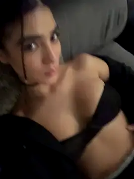 Olivia Collins1 online show from 11-30-25, 05:22