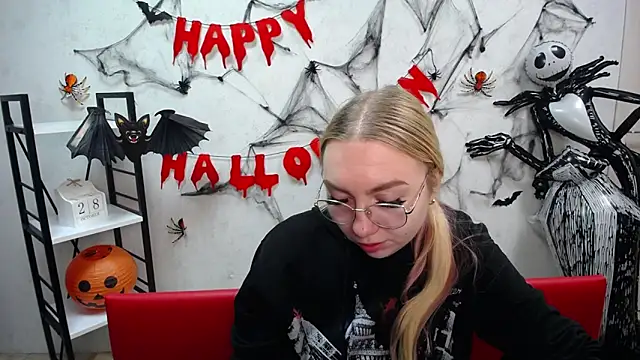 BeatriceFly online show from 10-29-25, 12:51