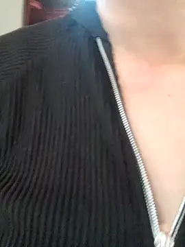 skayhot  online show from 11-21-25, 01:43