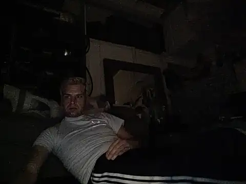 Dreagon79 online show from 06-04-26, 07:25