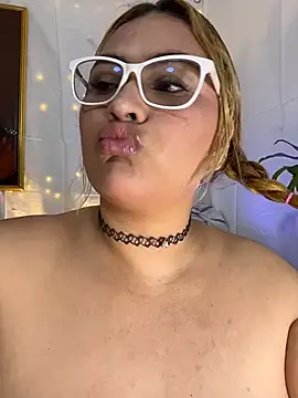 Snapshot of AshleyVXo chatting on 07-09-26, 03:21 AshleyVXo online show from 07-09-26, 03:21