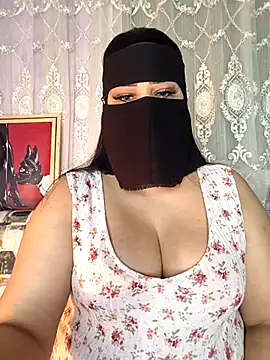 Cat Sharisa online show from 11-19-25, 07:25