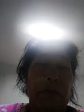 girl amada online show from 05-27-26, 01:52