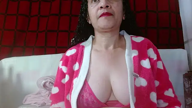 Snapshot of Tita_Madurita chatting on 06-27-26, 08:19 Tita Madurita online show from 06-27-26, 08:19