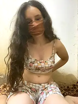 Snapshot of Chahrazad66 chatting on 10-13-25, 12:43 Chahrazad66 online show from 10-13-25, 12:43