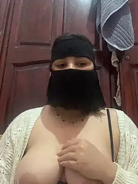 Miss-Soka online show from 12-19-24, 08:02